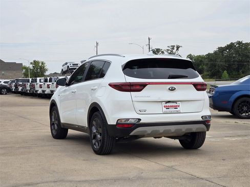 Used 2021 Kia Sportage S image 4