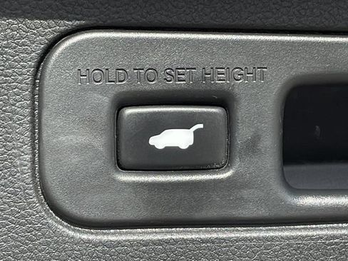 Used 2025 Honda Pilot EX-L image 30