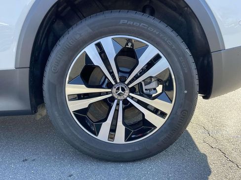 Certified 2025 Mercedes-Benz GLB 250 image 9