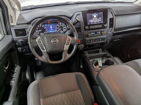 Used 2024 Nissan Titan SV w/ SV Convenience Package image 11