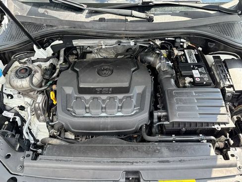 Used 2021 Volkswagen Tiguan SE AWD/4WD image 28