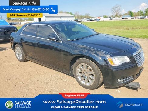 Used 2014 Chrysler 300 w/ Driver Convenience Group RWD image 5