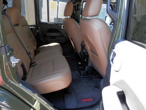 Used 2023 Jeep Wrangler Unlimited Sahara w/ LED Lighting Group AWD/4WD image 36