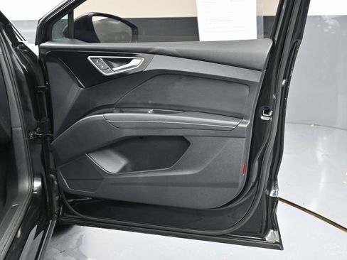 Used 2024 Audi Q4 e-tron Prestige w/ Black Optic Package image 37