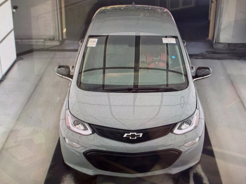 Used 2021 Chevrolet Bolt LT FWD image 2
