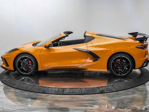 Used 2023 Chevrolet Corvette Stingray Coupe w/ 1LT RWD image 9