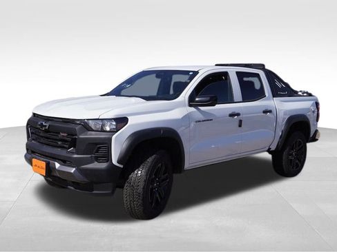 New 2025 Chevrolet Colorado Trail Boss w/ Midnight Edition image 9