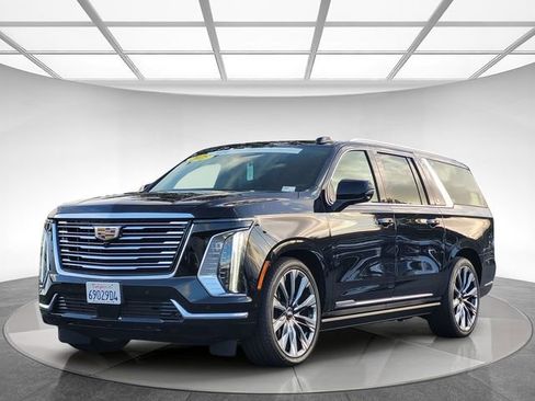 Used 2025 Cadillac Escalade ESV Premium Luxury Platinum image 9