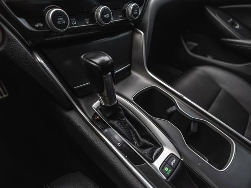 Used 2019 Honda Accord Sport image 15
