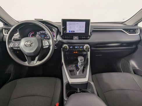 Used 2025 Toyota RAV4 XLE FWD image 15