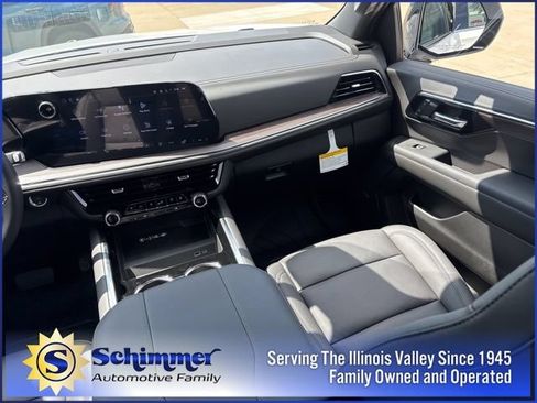 New 2026 Chevrolet Suburban LT w/ Comfort Package AWD/4WD image 28