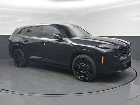 Used 2025 BMW XM AWD/4WD image 1
