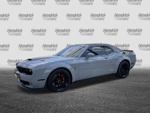 Used 2021 Dodge Challenger R/T Scat Pack RWD image 5