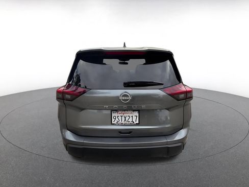 Used 2025 Nissan Rogue SV FWD image 12