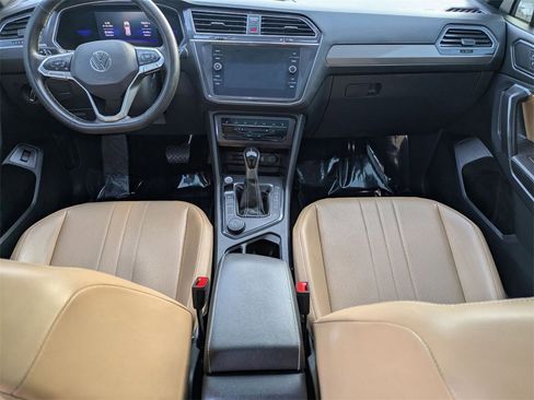 Used 2022 Volkswagen Tiguan SE image 27