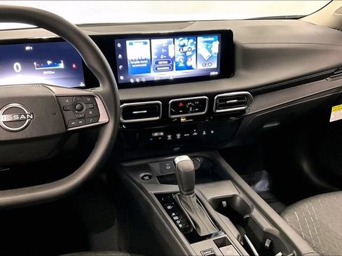 New 2026 Nissan Sentra SV FWD image 7