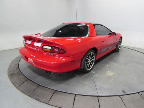 Used 2002 Chevrolet Camaro Z28 w/ SS Performance/Appearance Pkg image 7