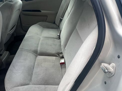 Used 2011 Chevrolet Impala LT image 9