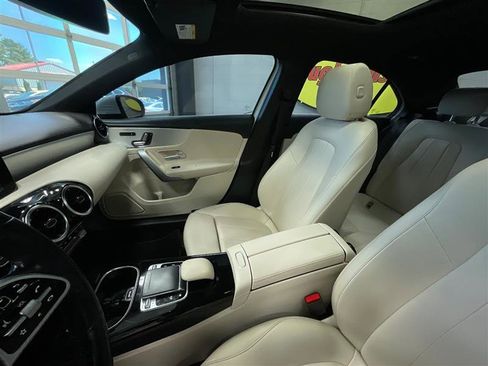 Used 2020 Mercedes-Benz A 220 4MATIC image 12