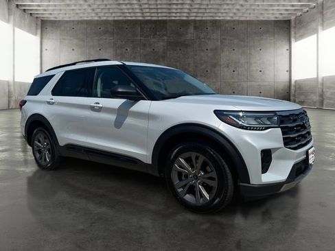 New 2026 Ford Explorer Active w/ Active Comfort Package AWD/4WD image 3