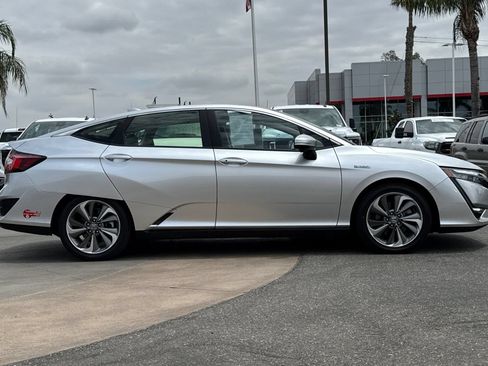 Used 2018 Honda Clarity Touring image 3