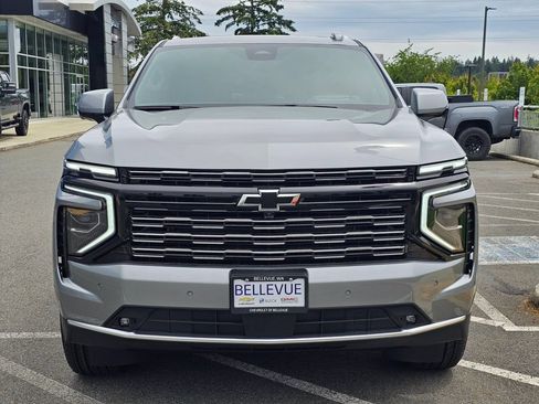 New 2026 Chevrolet Suburban High Country AWD/4WD image 8