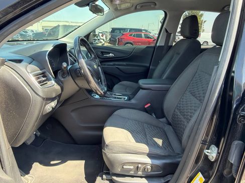 Used 2019 Chevrolet Equinox LT AWD/4WD image 2