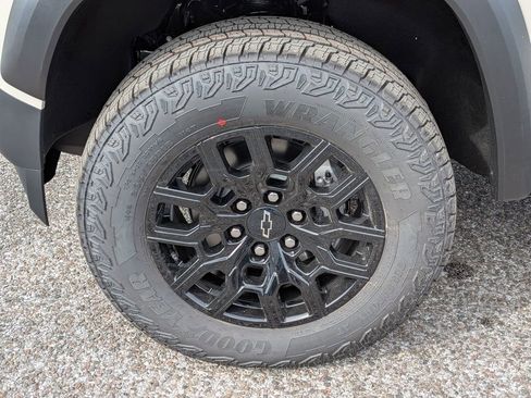 New 2026 Chevrolet Colorado Trail Boss AWD/4WD image 11