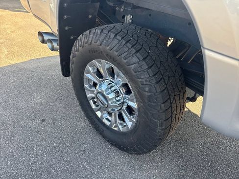 Used 2019 Ford F350 XLT w/ XLT Premium Package AWD/4WD image 10