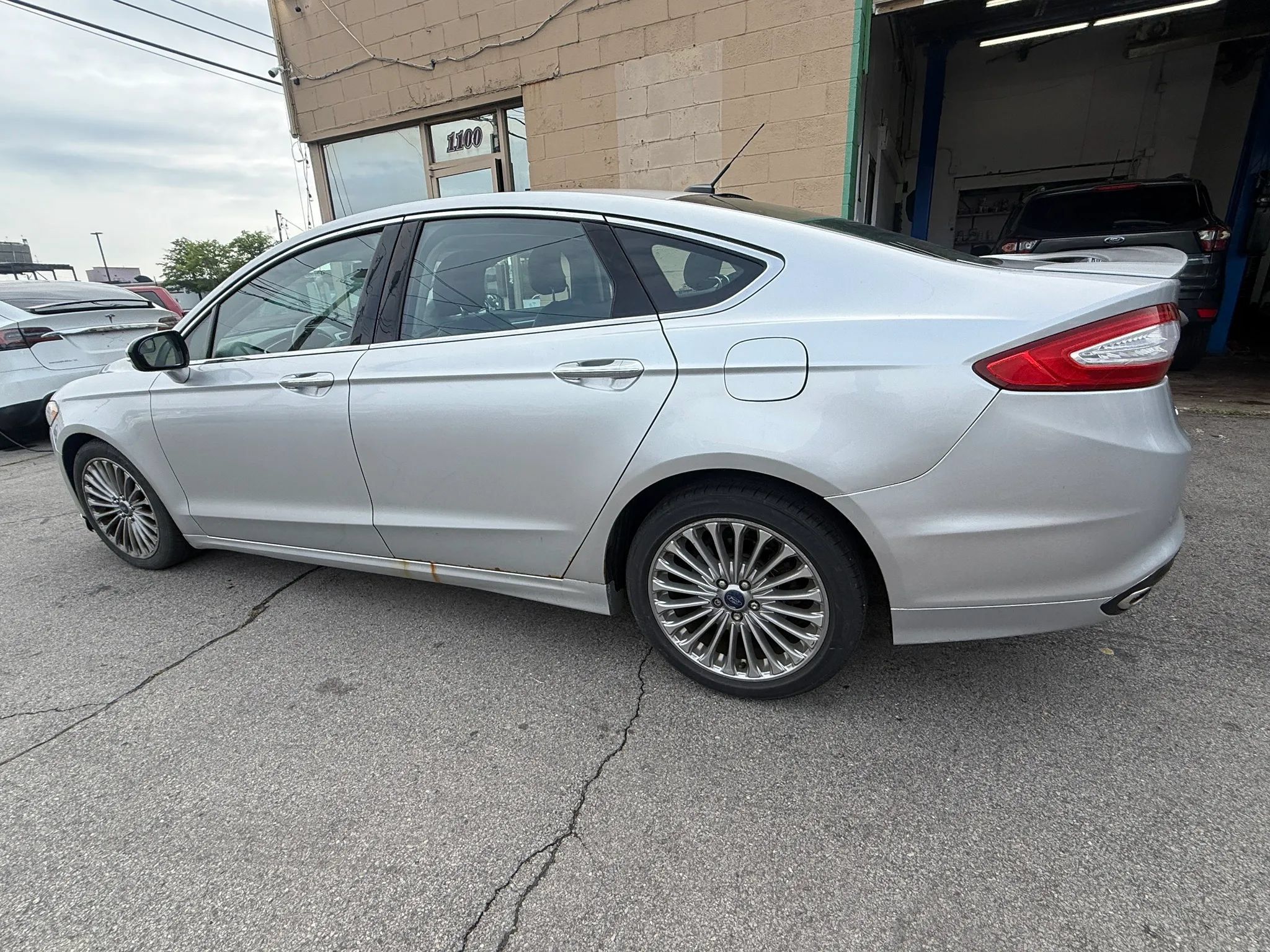 Used 2013 Ford Fusion Titanium FWD image 5