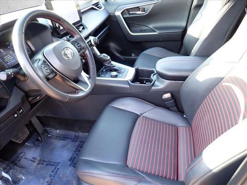 Used 2024 Toyota RAV4 XSE AWD/4WD image 12