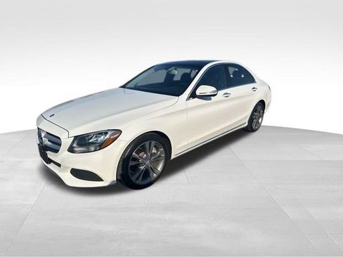 Used 2015 Mercedes-Benz C 300 Sedan image 4