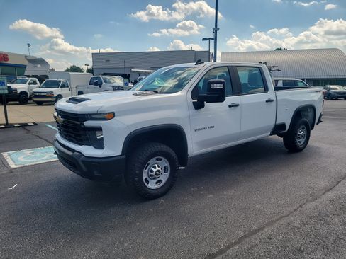 Used 2024 Chevrolet Silverado 2500 W/T w/ WT Fleet Convenience Package AWD/4WD image 6