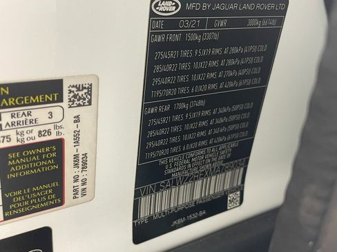 Used 2021 Land Rover Range Rover Sport SVR image 25