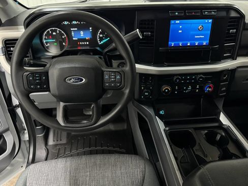 Used 2024 Ford F250 XLT w/ FX4 Off-Road Package AWD/4WD image 14