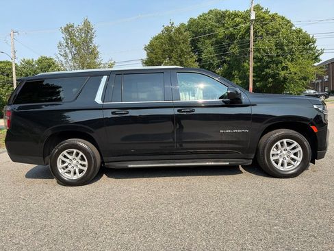 Used 2024 Chevrolet Suburban LT AWD/4WD image 7