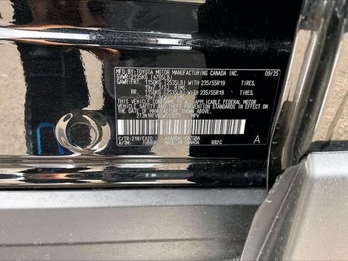 Used 2025 Toyota RAV4 Limited w/ Advanced Technology Package AWD/4WD image 34