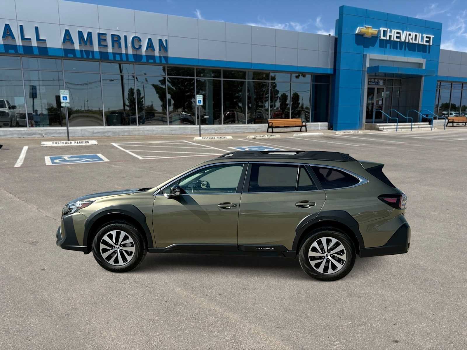 Used 2025 Subaru Outback Premium AWD/4WD image 5