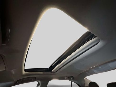 Used 2018 Acura TLX FWD image 30