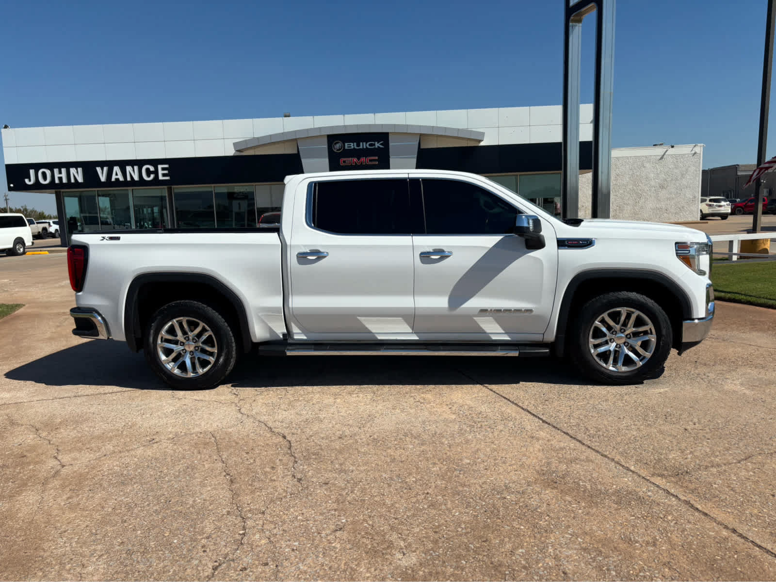 Used 2020 GMC Sierra 1500 SLT AWD/4WD image 8