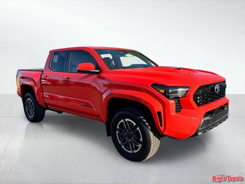 Certified 2024 Toyota Tacoma TRD Sport AWD/4WD image 8