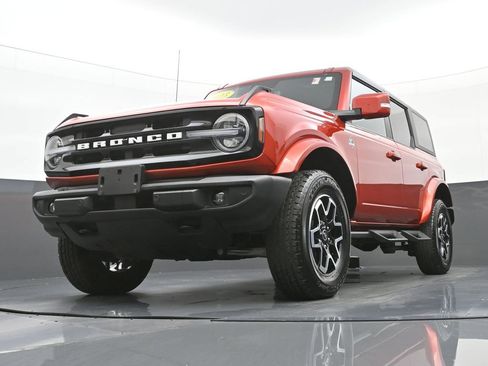 Used 2023 Ford Bronco Outer Banks AWD/4WD image 32