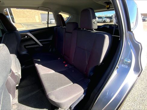 Used 2018 Toyota RAV4 XLE image 20