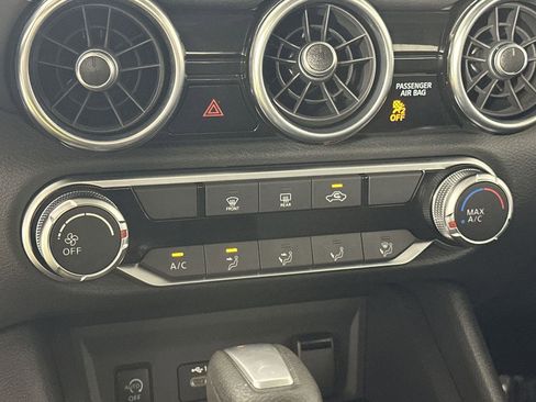 Certified 2025 Nissan Sentra SV FWD image 19