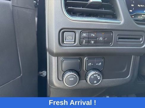 Used 2023 Chevrolet Suburban RST w/ Luxury Package image 9