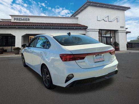 Used 2023 Kia Forte LXS FWD image 5