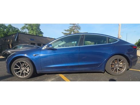 Used 2019 Tesla Model 3 Performance AWD/4WD image 2
