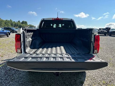 Used 2025 Chevrolet Colorado Trail Boss AWD/4WD image 13