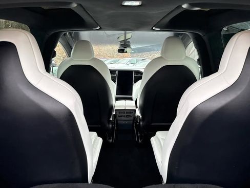 Used 2020 Tesla Model X Long Range image 26