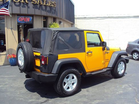 Used 2013 Jeep Wrangler Sport AWD/4WD image 5